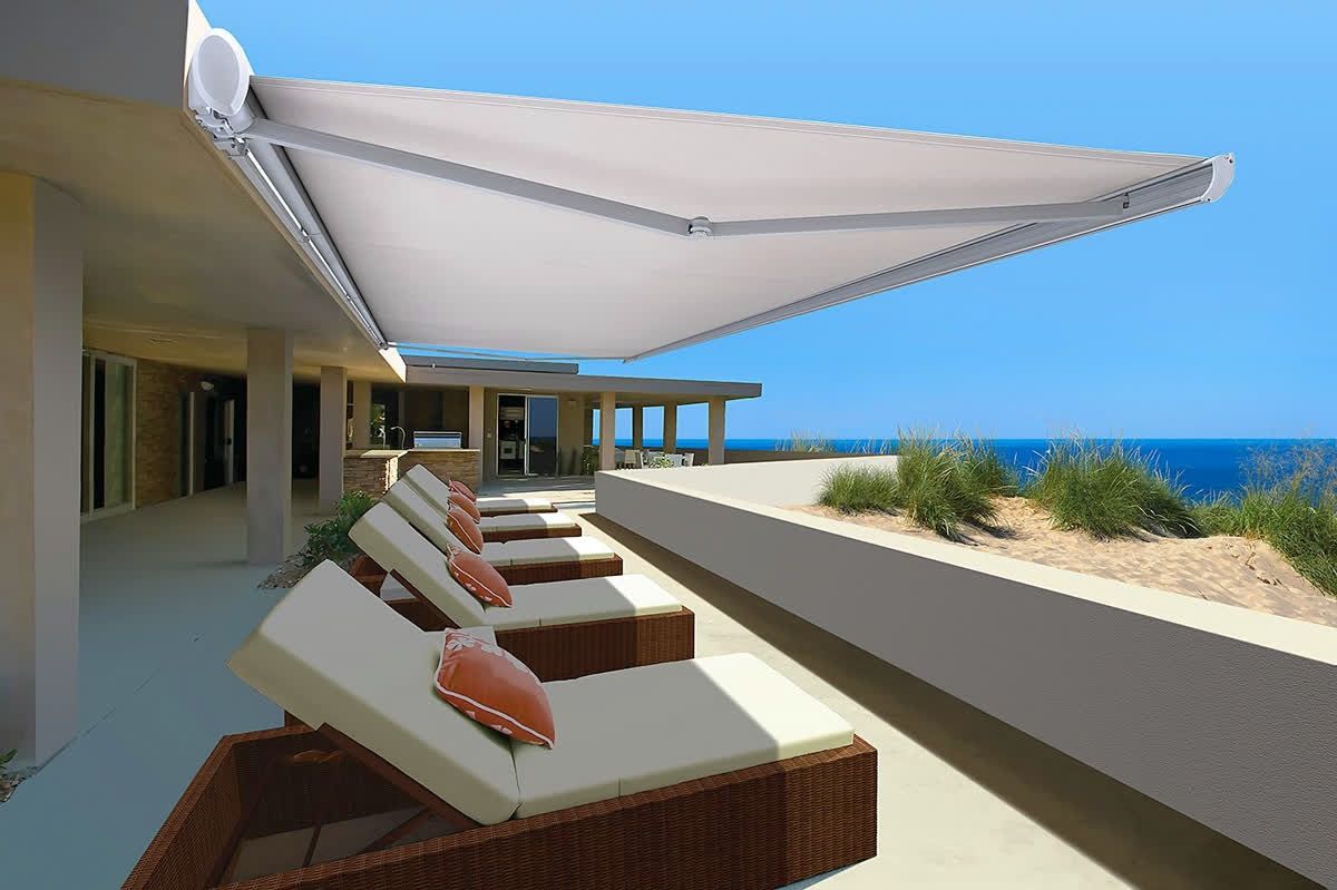 Modern Outdoor Manual Cassette Retractable Awning Waterproof - VistaVip