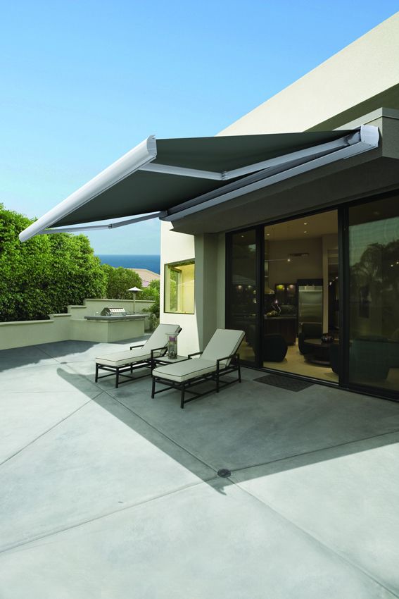 Modern Outdoor Manual Cassette Retractable Awning Waterproof - VistaVip
