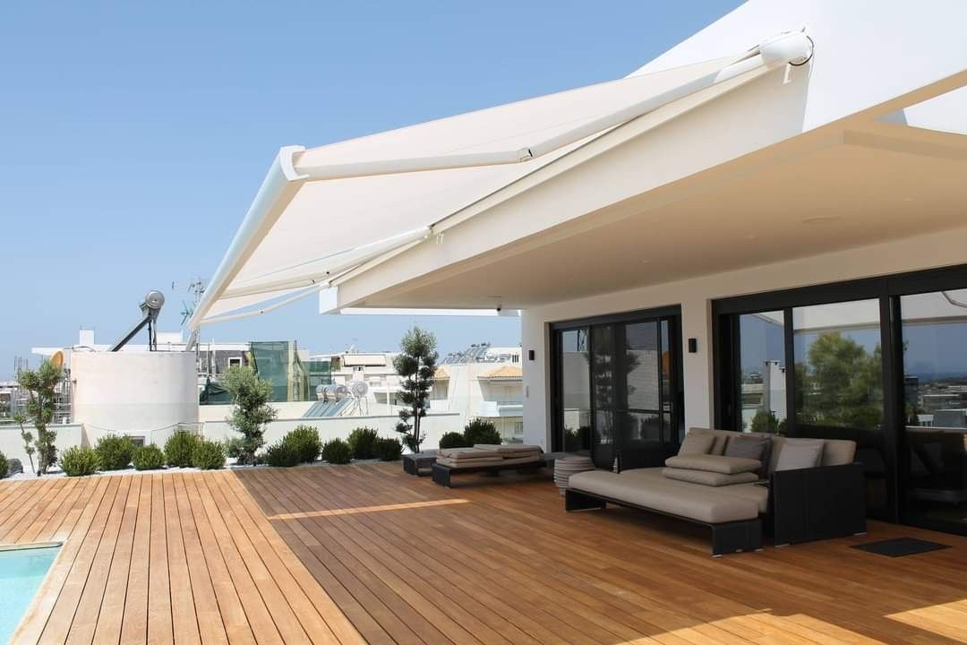 Modern Outdoor Manual Cassette Retractable Awning Waterproof - VistaVip